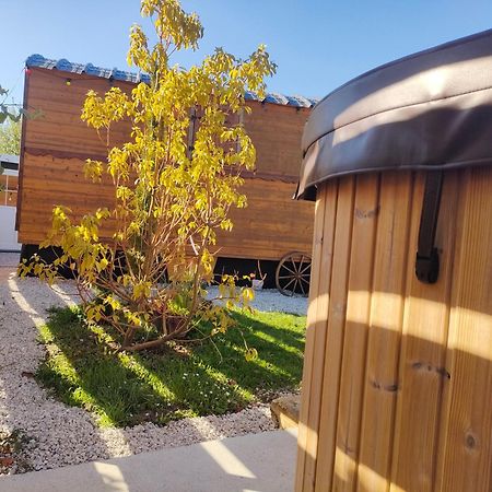 La Roulotte D'Elfes Hotel Thénac Eksteriør billede